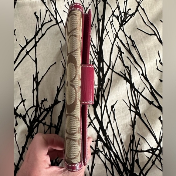 🎉Coach Signature Slim Jacquard Wallet canvas raspberry patent leather - Picture 4 of 8
